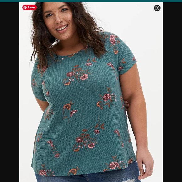 torrid Tops - CREW TEE - WAFFLE-KNIT FLORAL PINE GREEN Size 2 NWT TORRID